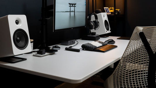 Autonomous SmartDesk Core 43" x 24" Classic - Black - White - Core Frame